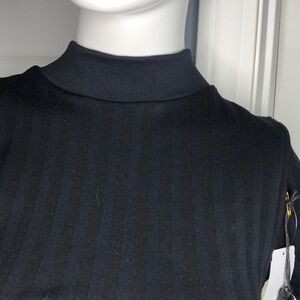 Poof New York NWT Women’s short sleeves Seamless top size S/M color Black